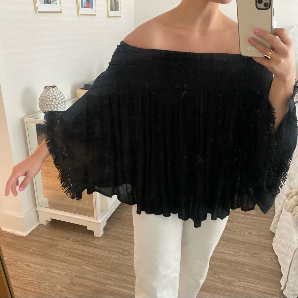 Mud pie off the shoulder lightweight poncho top with fringe sleeves